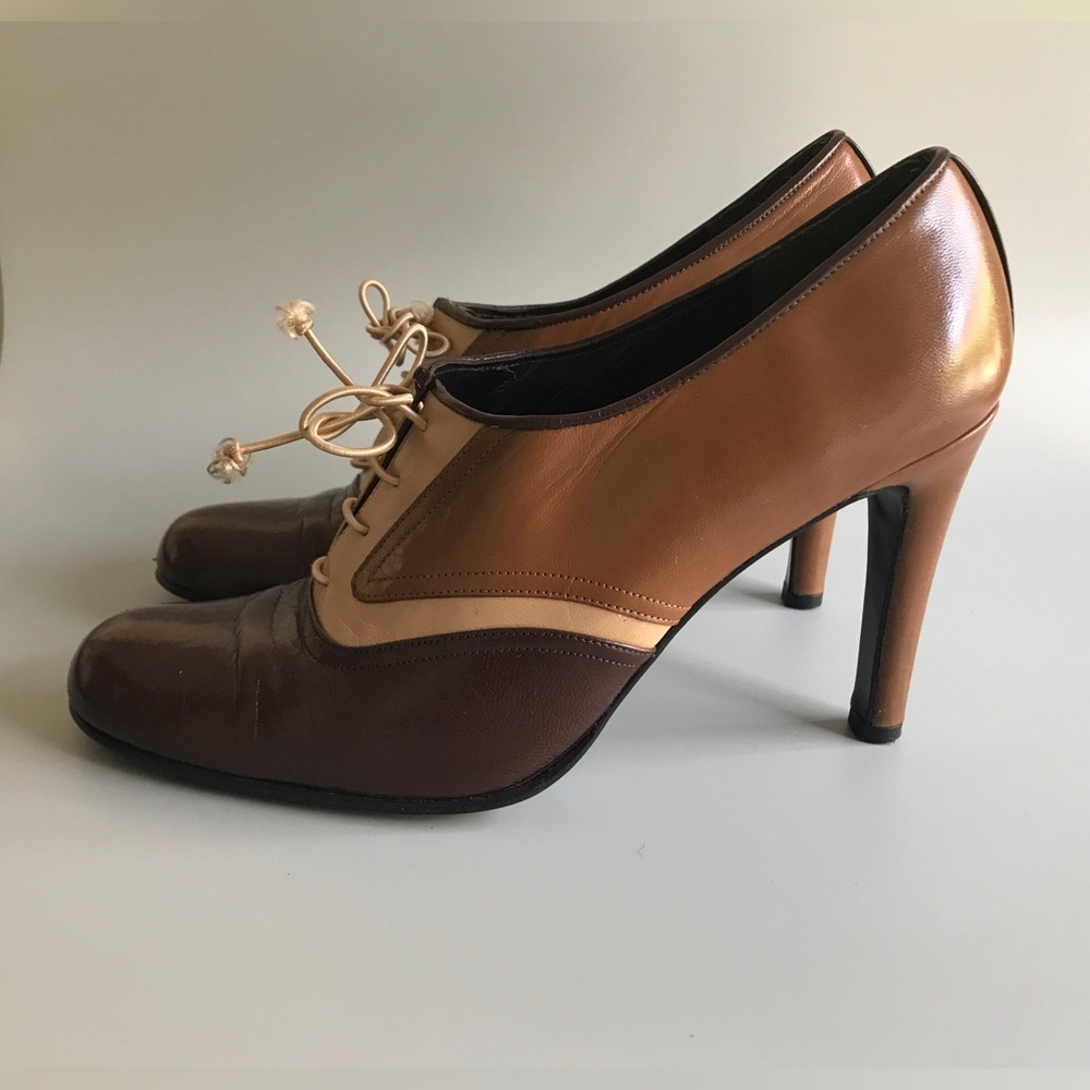 Stuart Weitzman Colorblock Laceup Pump Thailand Style: Dry Kid Size: 7 M - Picture 2 of 13